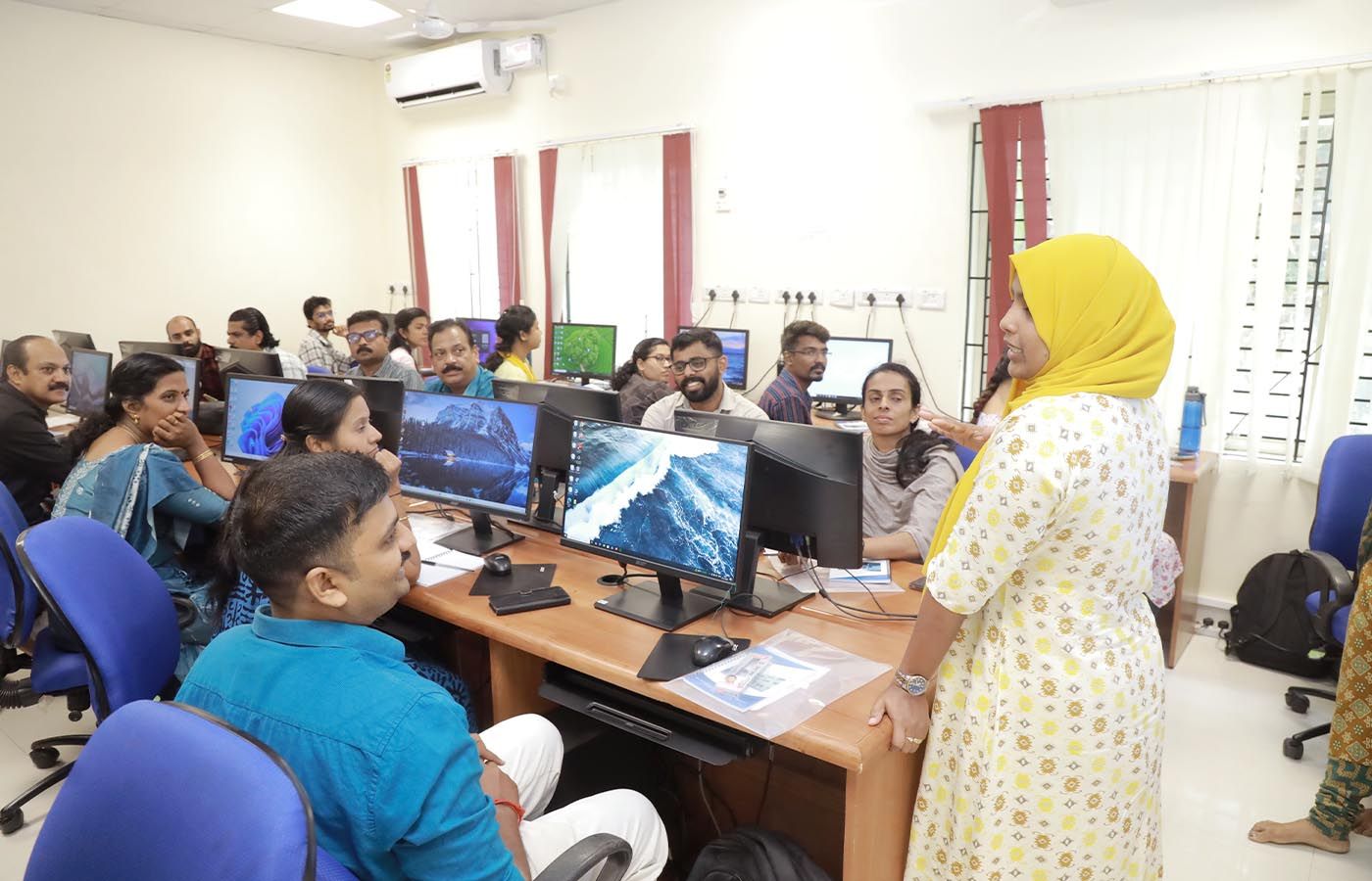 Training on Data Analysis using R